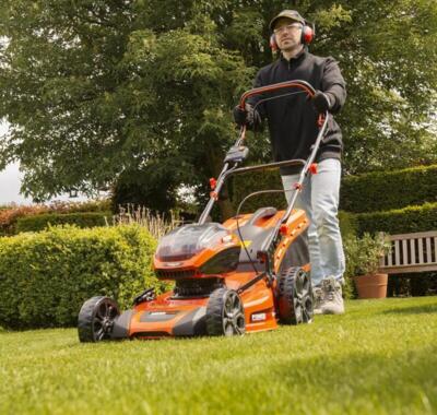 Plæneklipper selvkørende børsteløs 40V