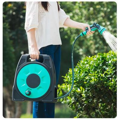 Andeca 25m slange Indbygget slangeopruller med brusepistol